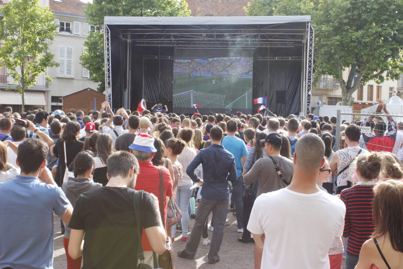 location ecran géant plein jour