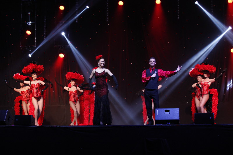 revue cabaret, spectacle cabaret,