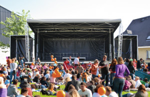 location podium mobile (scène de 60m²)